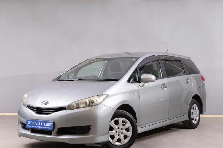 Toyota Wish 3 из 5