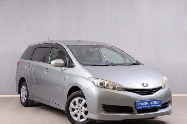 Toyota Wish 1 из 5