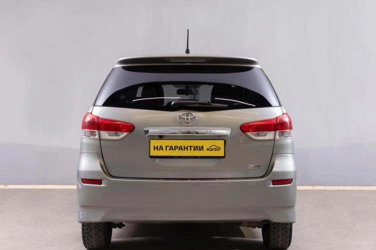 Toyota Wish 5 из 5