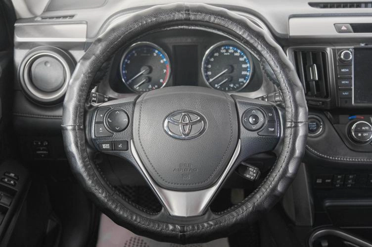 Toyota RAV4 15 из 31