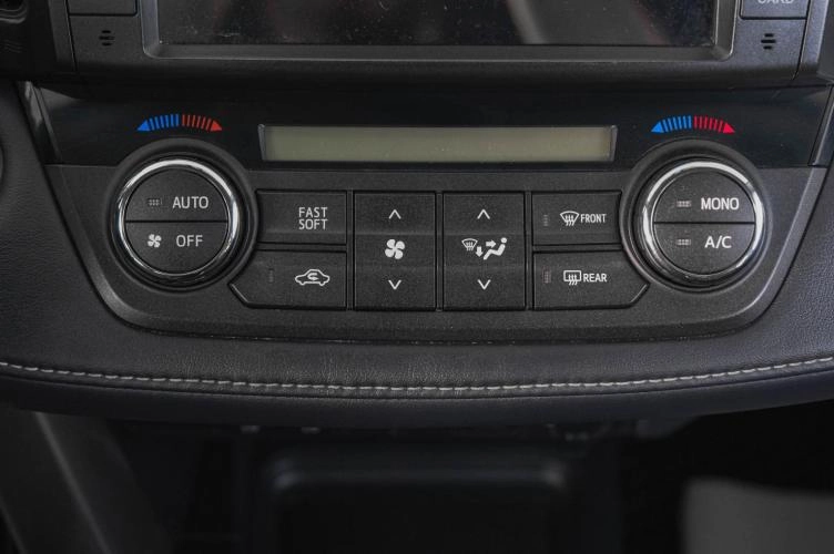 Toyota RAV4 21 из 31