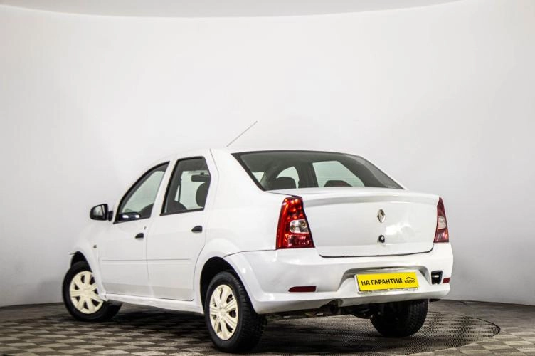Renault Logan 6 из 6