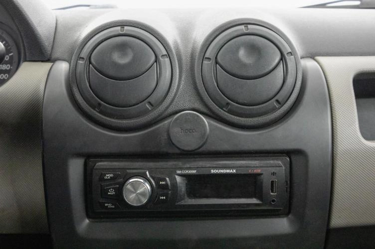 Renault Logan 15 из 17