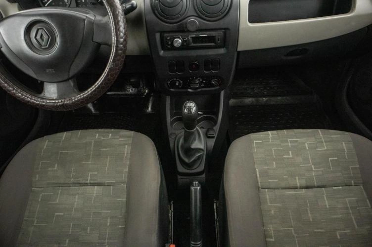 Renault Logan 17 из 17