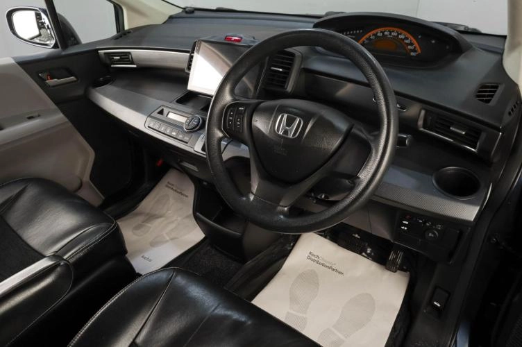 Honda Freed 10 из 21