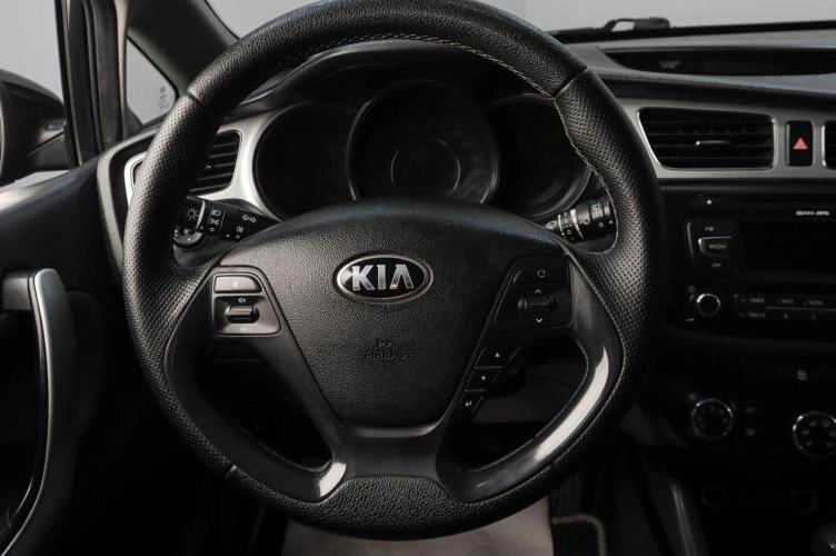 KIA cee'd 13 из 18