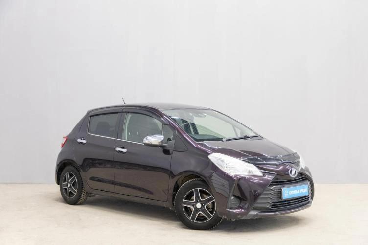 Toyota Vitz 1 из 5