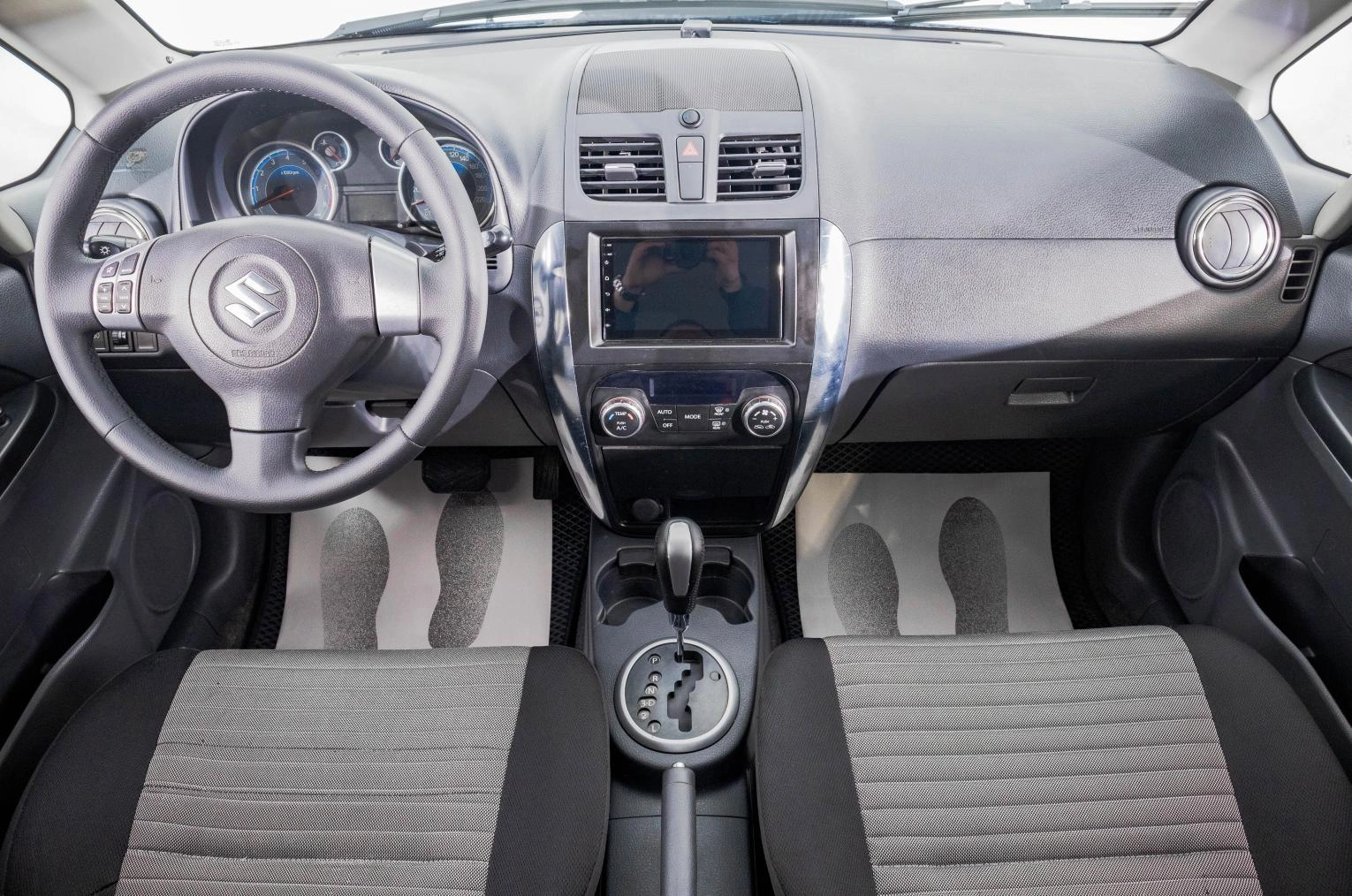 Suzuki SX4 10 из 27