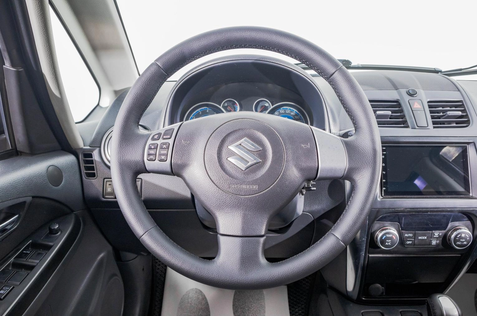 Suzuki SX4 14 из 27