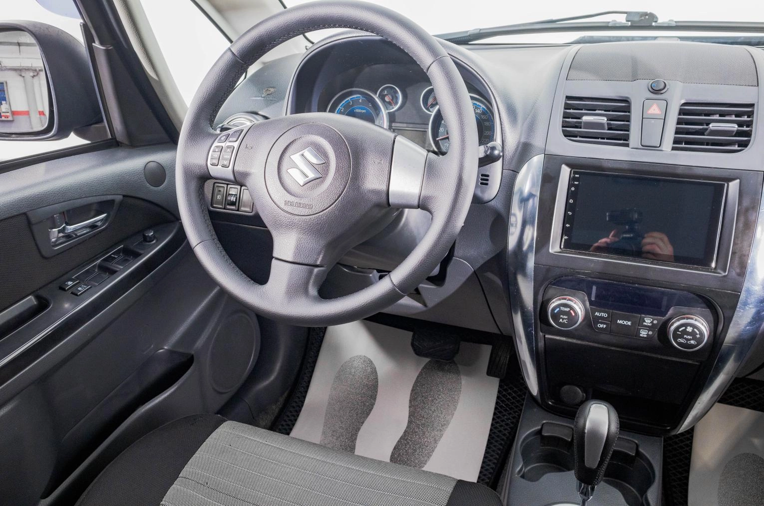 Suzuki SX4 16 из 27
