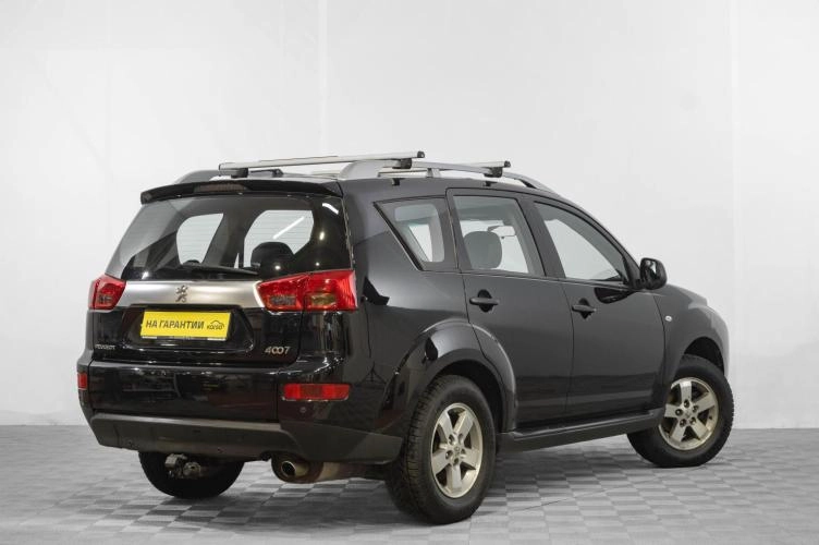 Peugeot 4007 4 из 5