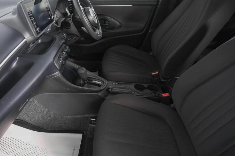 Toyota Yaris 8 из 25