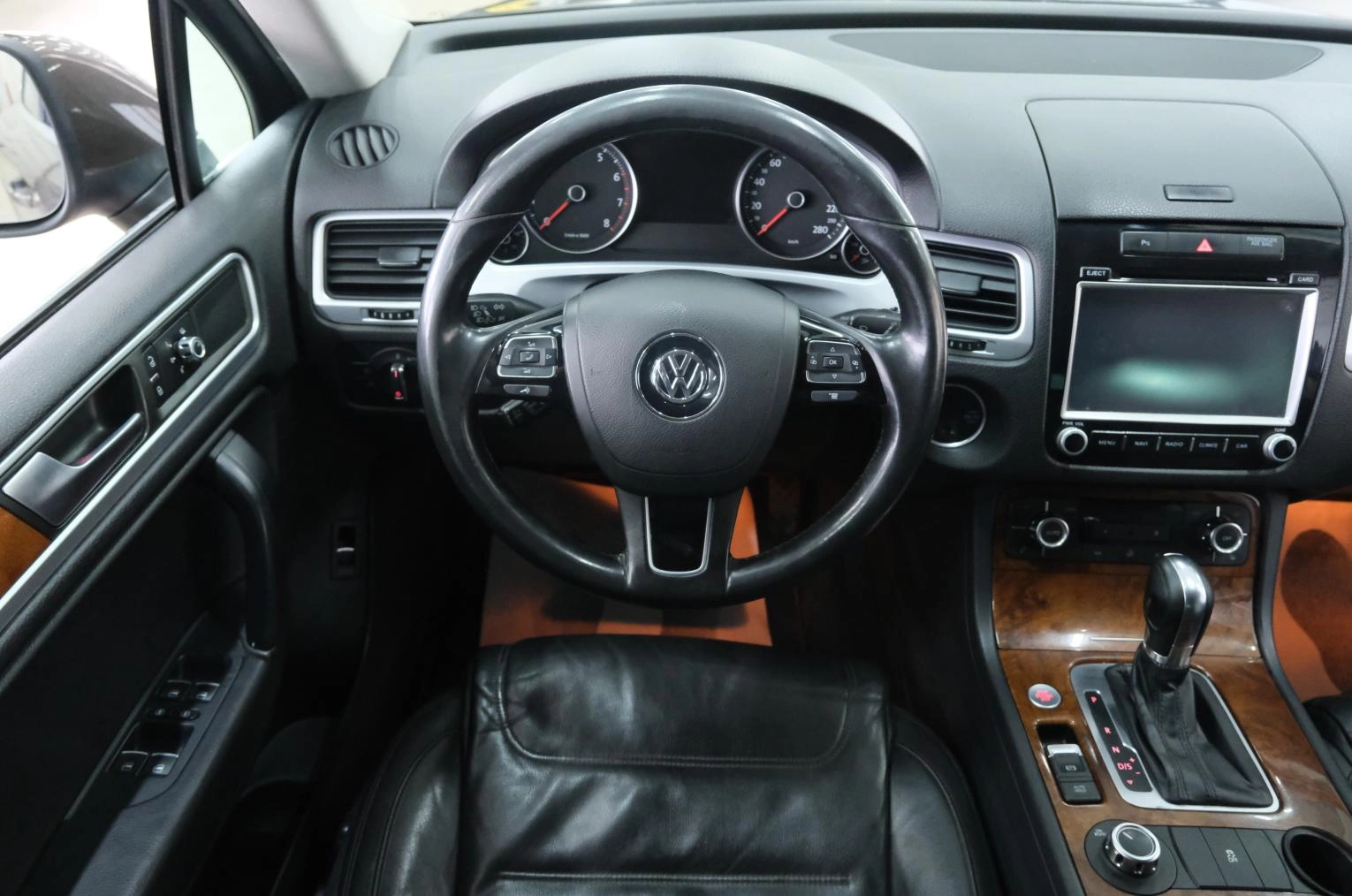Volkswagen Touareg 13 из 26