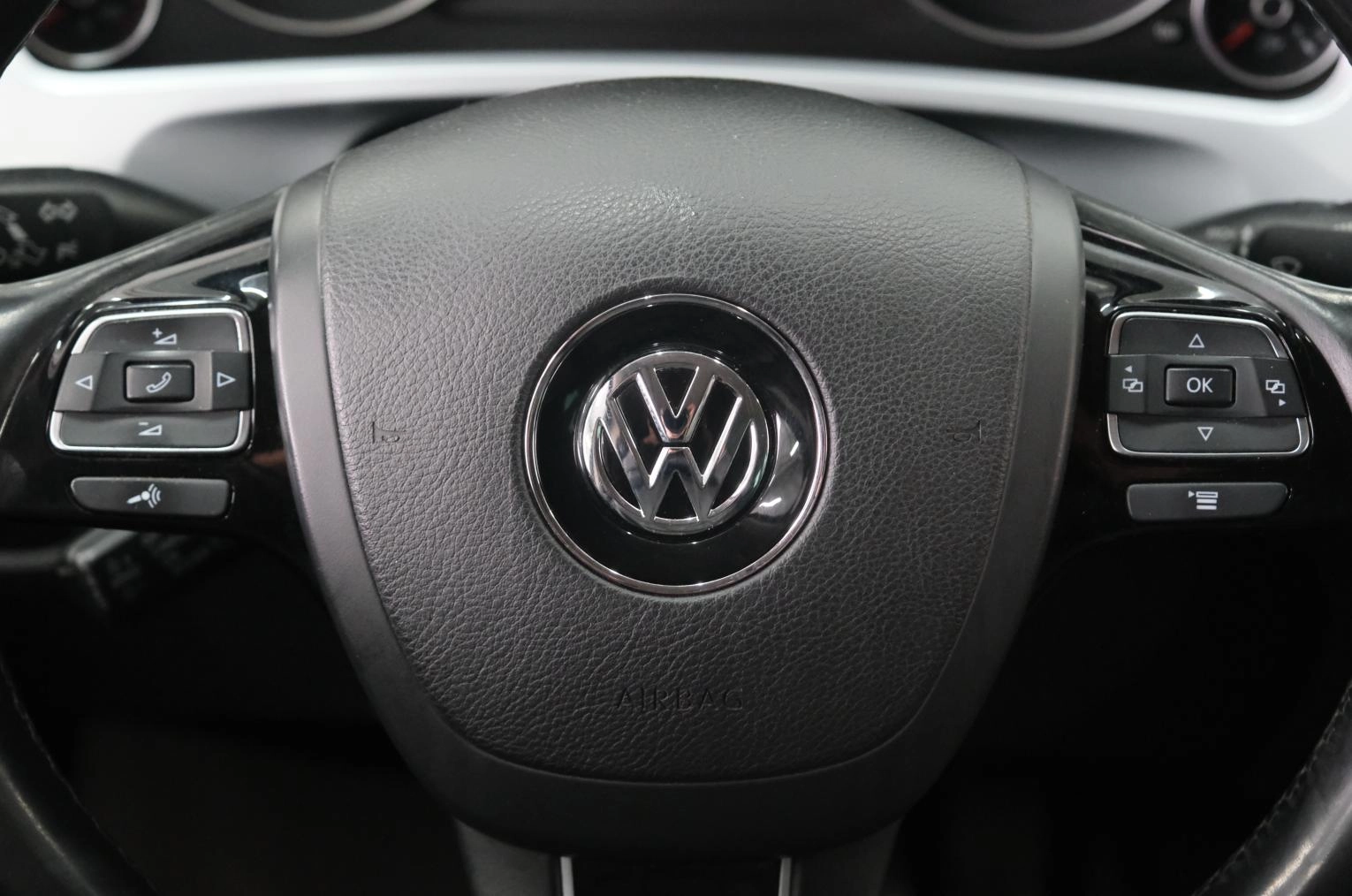 Volkswagen Touareg 14 из 26