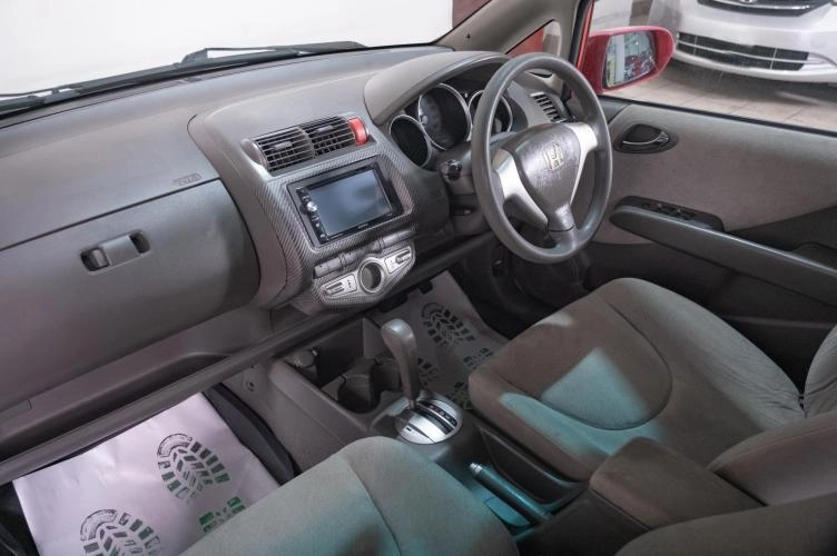 Honda Fit 16 из 20