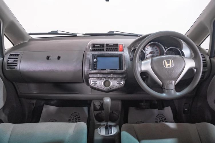 Honda Fit 9 из 20