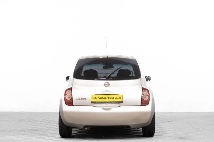 Nissan March 5 из 6