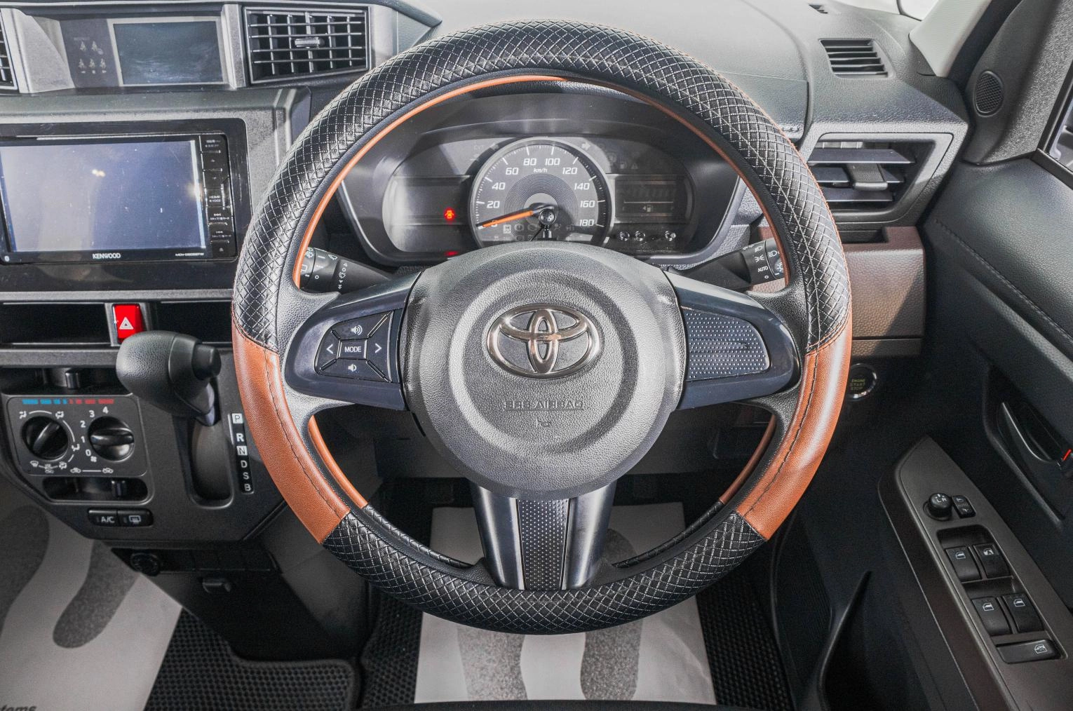 Toyota Tank 14 из 25