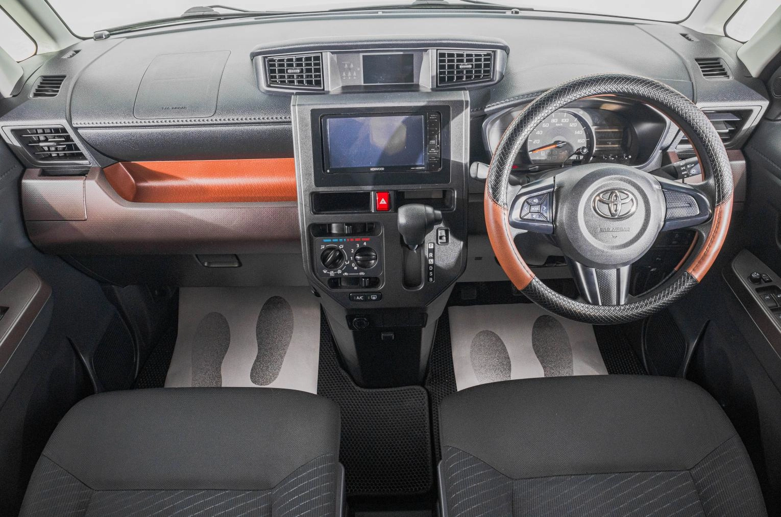 Toyota Tank 10 из 25