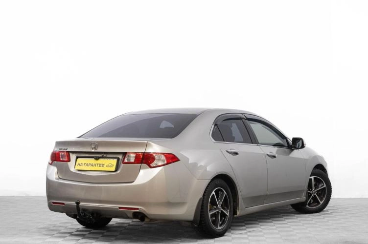 Honda Accord 4 из 6