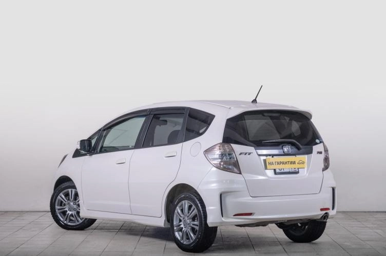 Honda Fit 5 из 6
