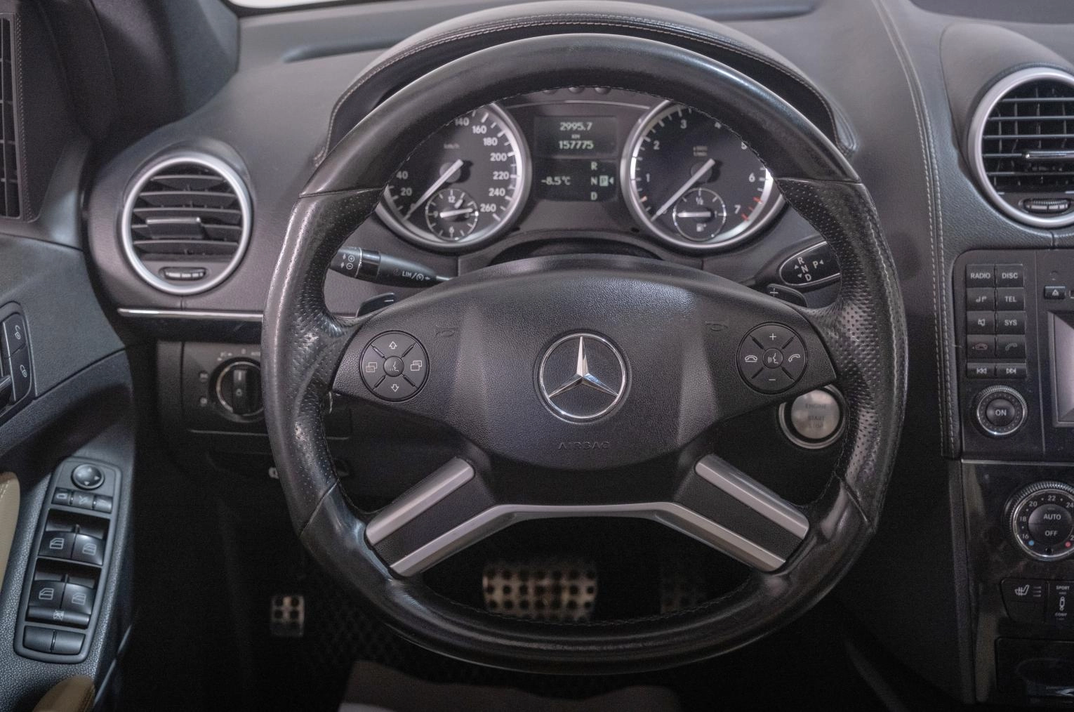 Mercedes-Benz M-класс 11 из 25