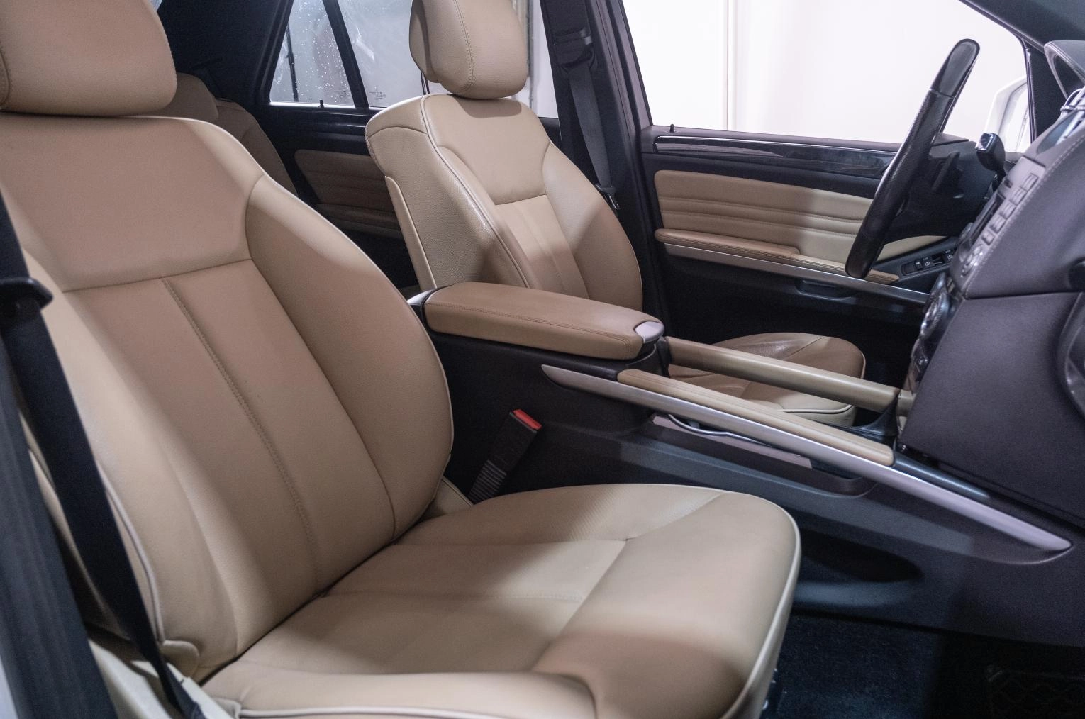 Mercedes-Benz M-класс 21 из 25