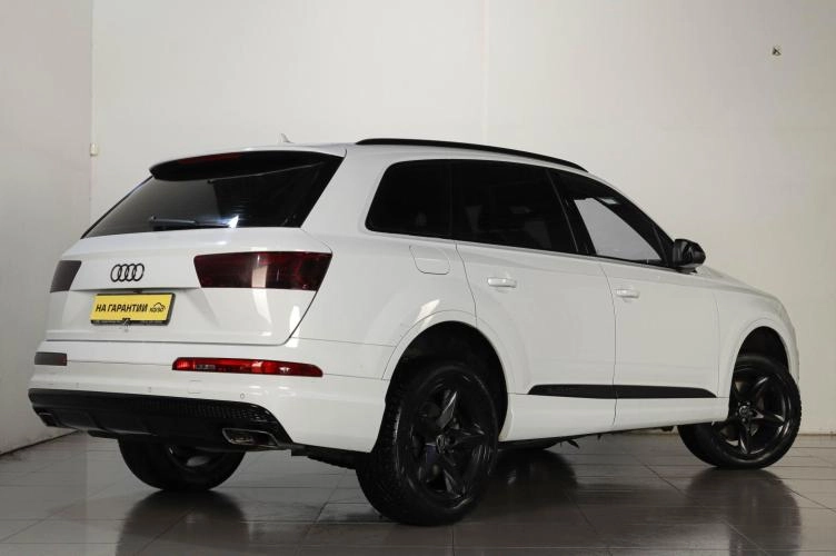Audi Q7 4 из 5