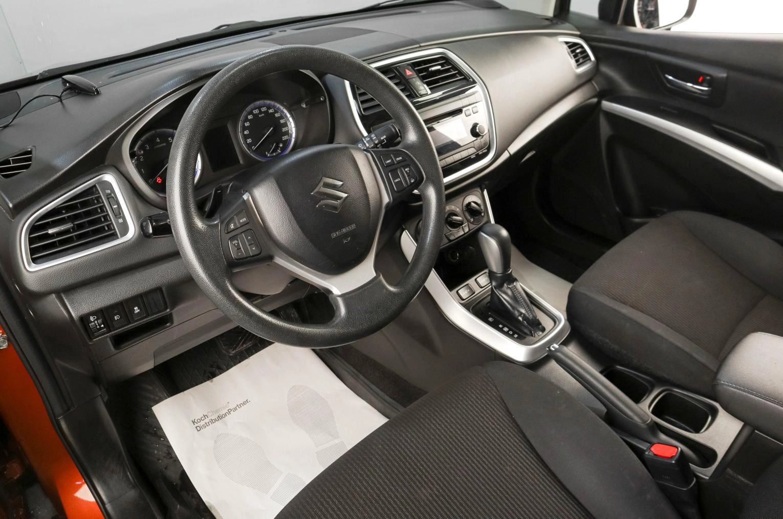 Suzuki SX4 8 из 20