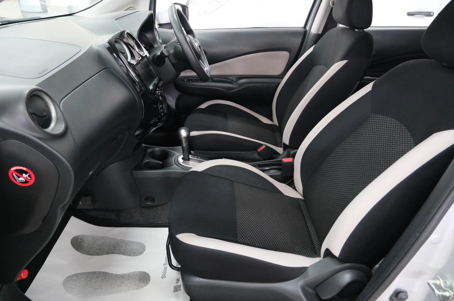 Nissan Note 19 из 22