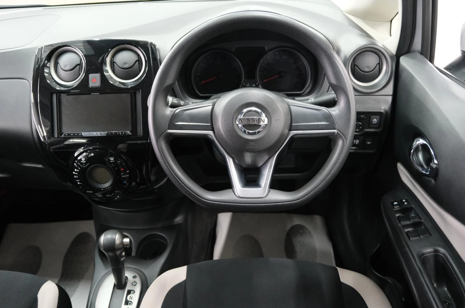Nissan Note 11 из 22