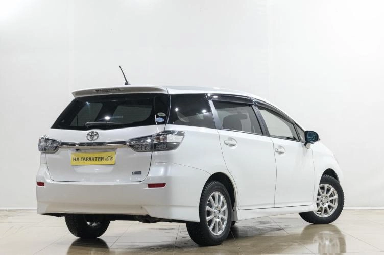 Toyota Wish 6 из 6
