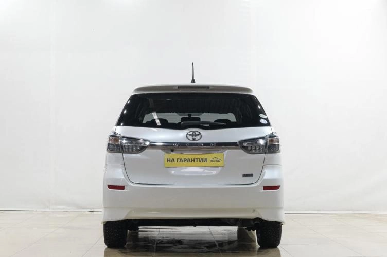 Toyota Wish 5 из 5