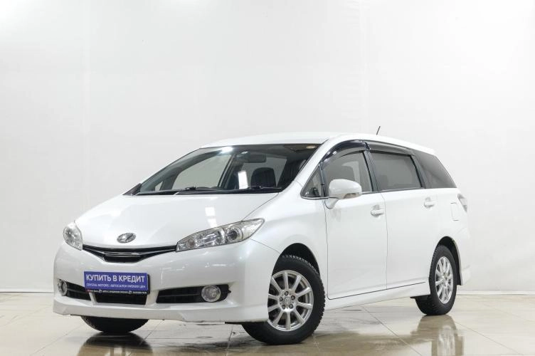 Toyota Wish 3 из 5
