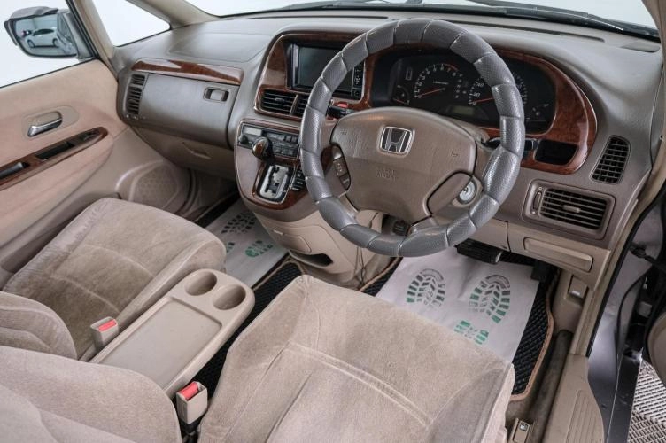 Honda Odyssey 8 из 20