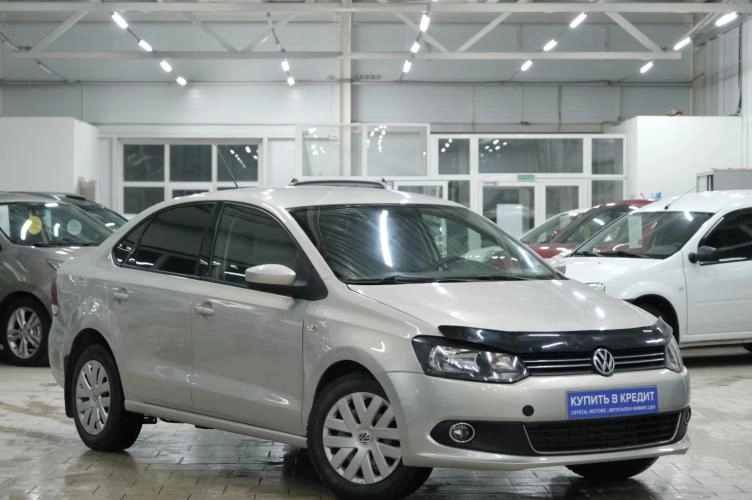 Volkswagen Polo 1 из 5