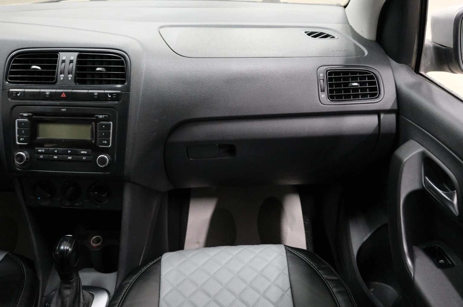 Volkswagen Polo 18 из 23