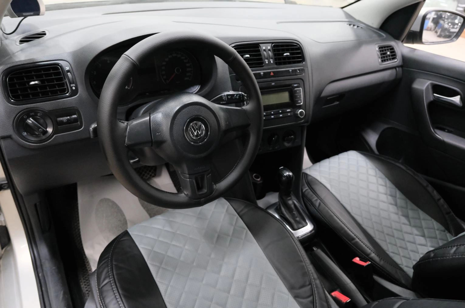 Volkswagen Polo 12 из 23