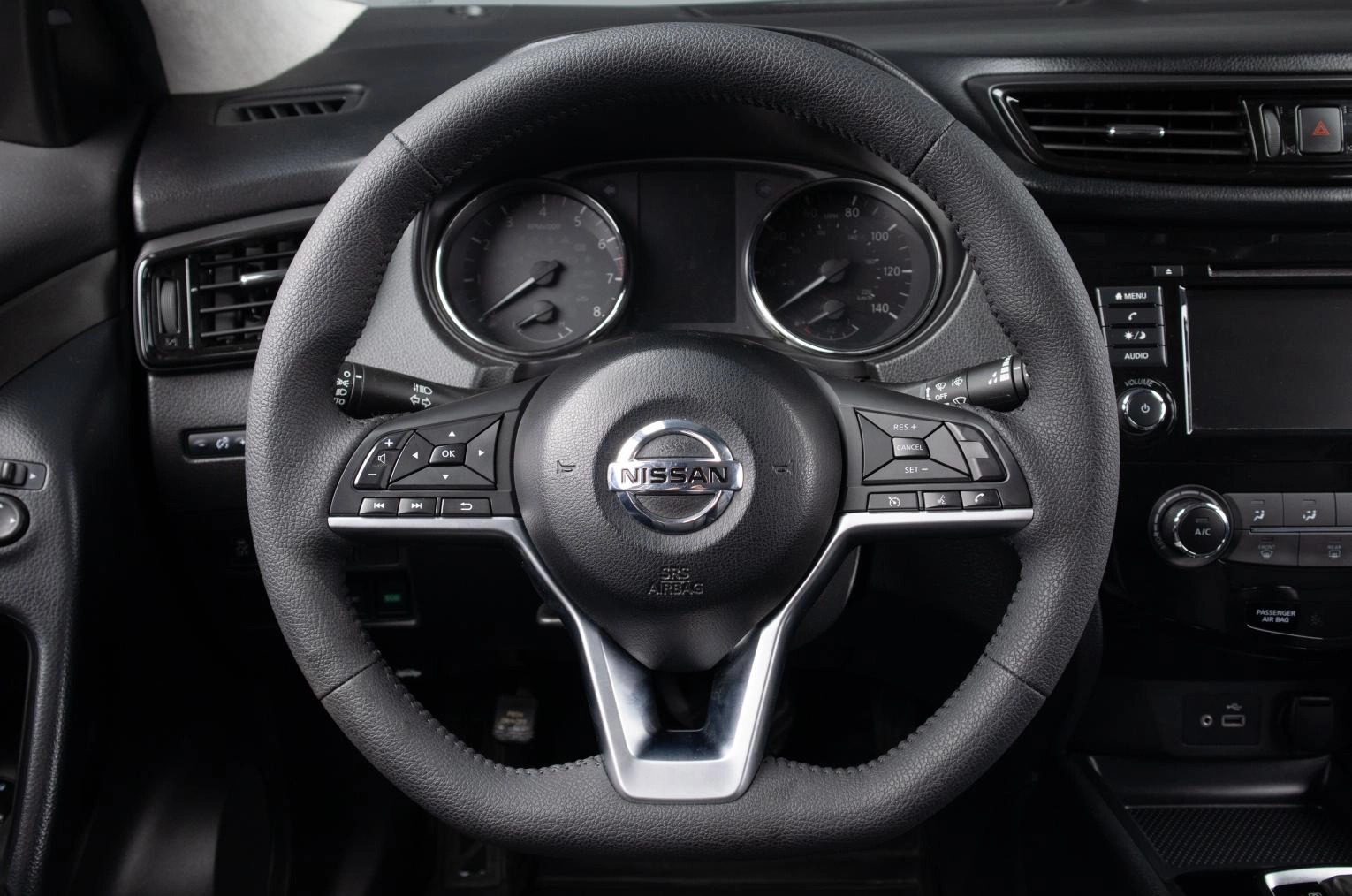 Nissan Rogue Sport 9 из 20