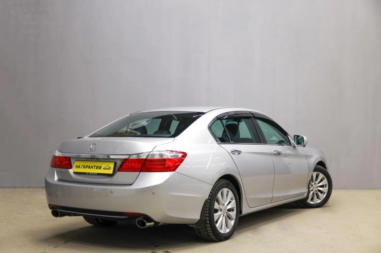 Honda Accord 4 из 6