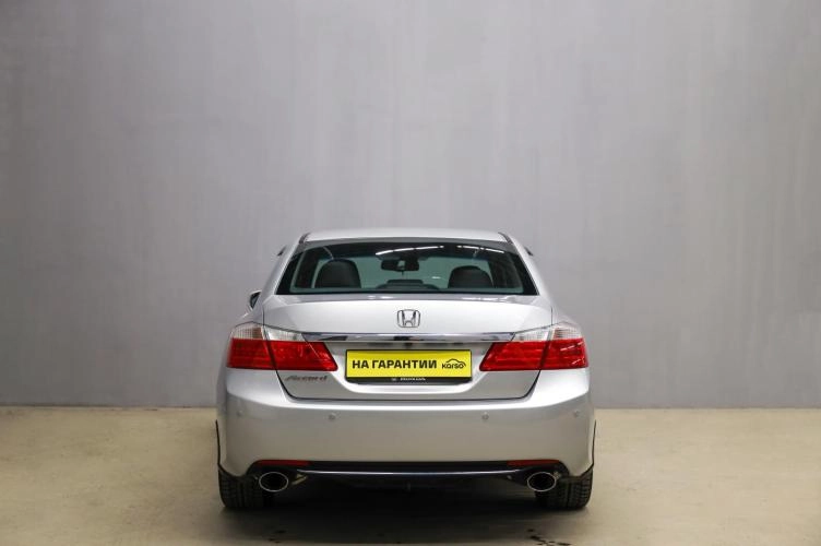 Honda Accord 5 из 6