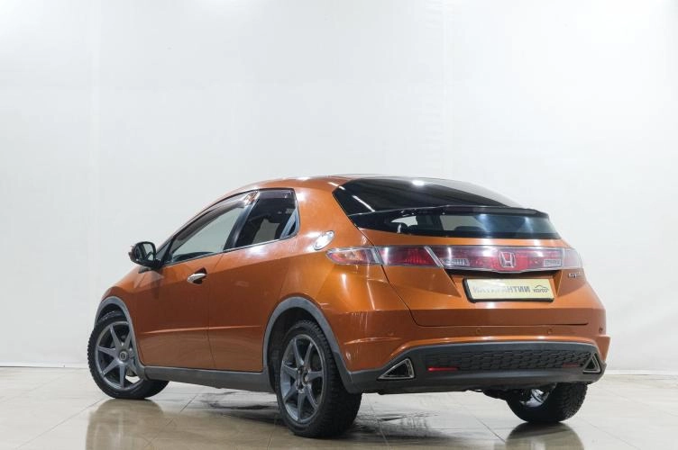 Honda Civic 4 из 6