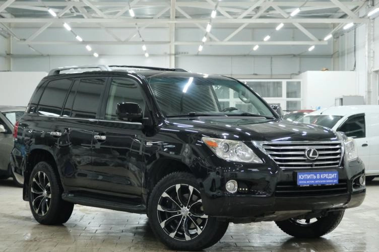 Lexus LX 1 из 6