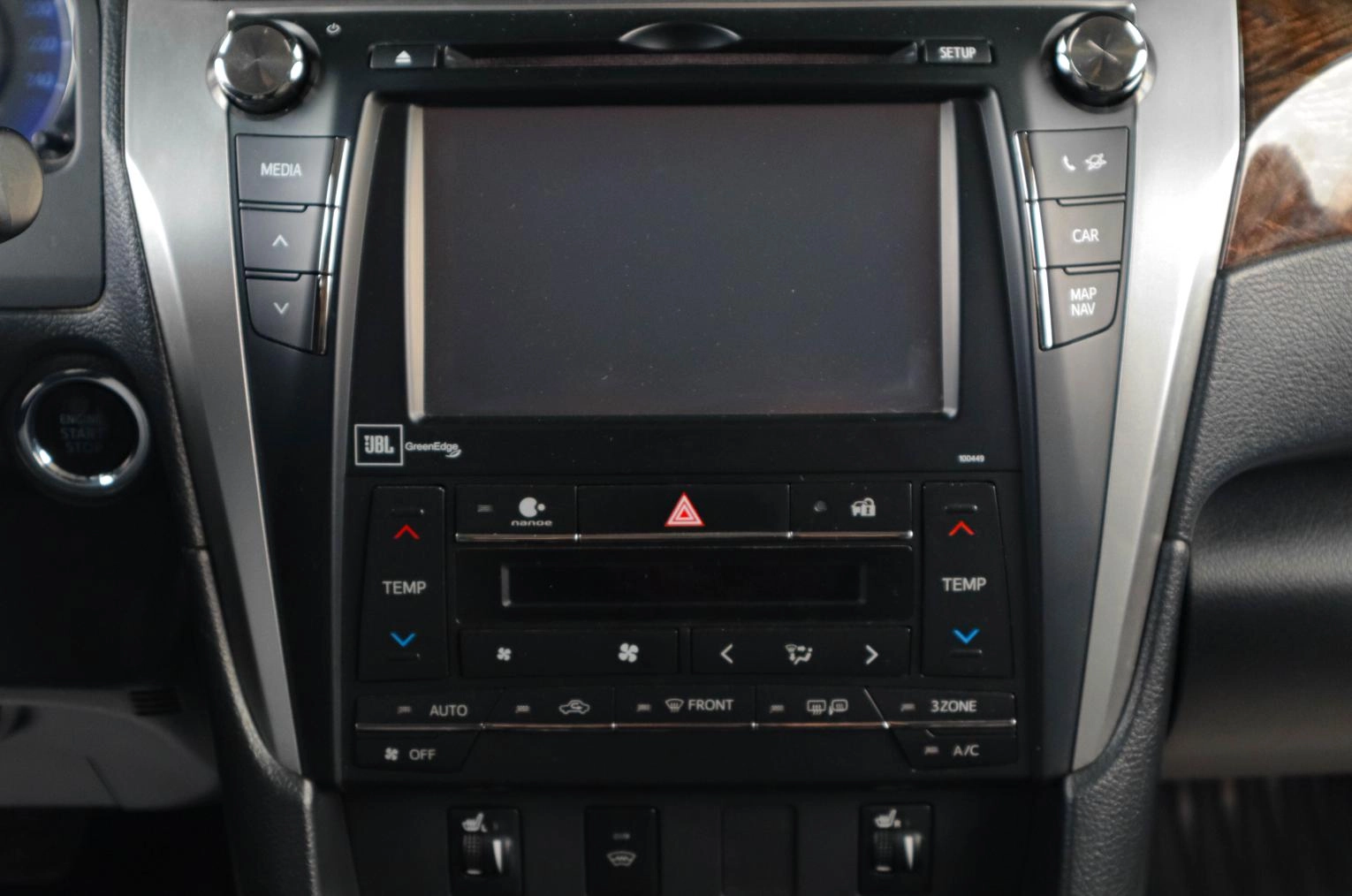 Toyota Camry 17 из 22