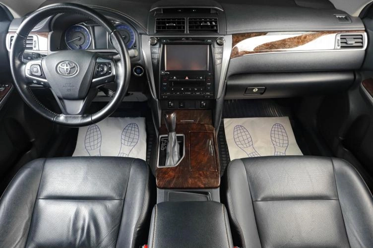Toyota Camry 12 из 22