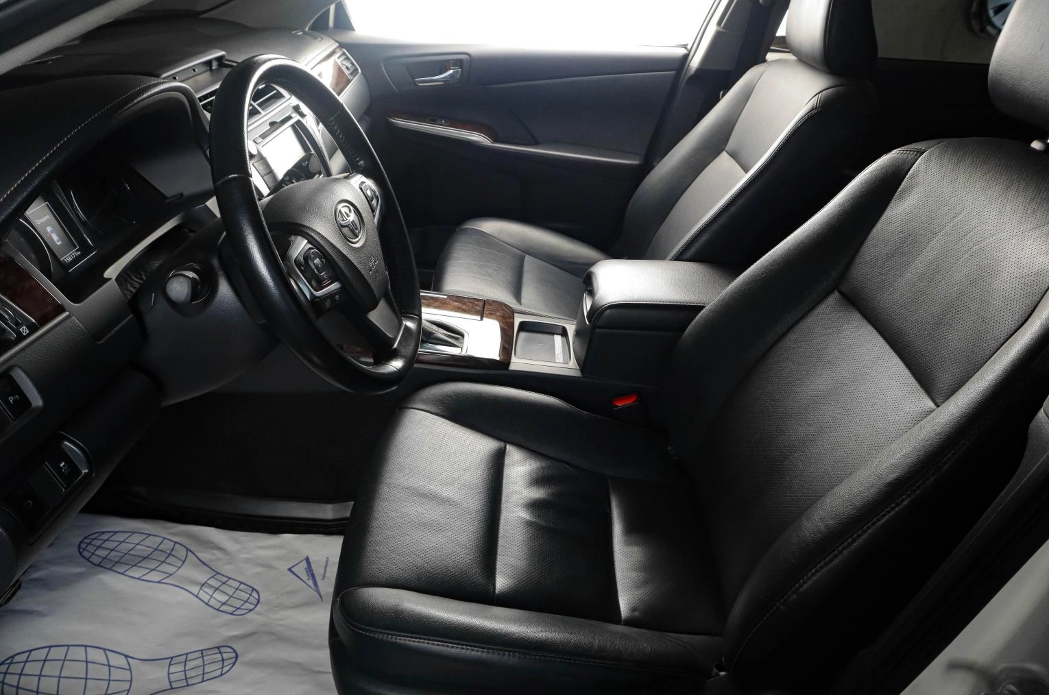 Toyota Camry 7 из 22