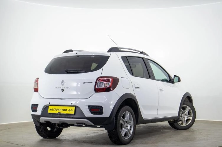 Renault Sandero 4 из 5