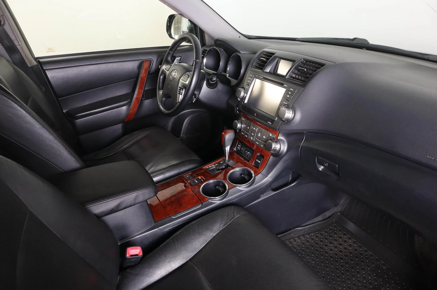 Toyota Highlander 12 из 29