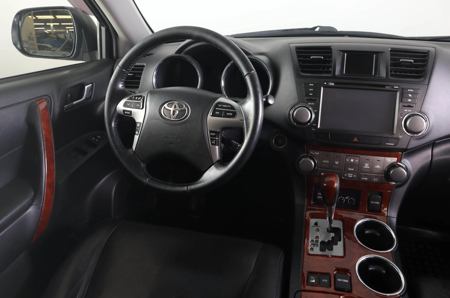 Toyota Highlander 13 из 29