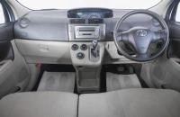 Toyota Passo Sette 13 из 19